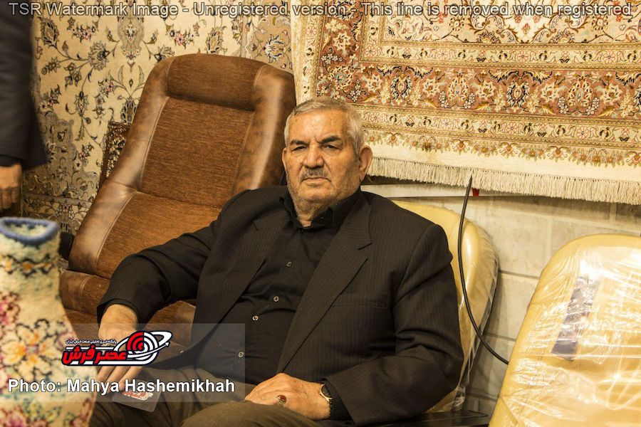 حاج جواد اخوان تاجر فرش دستباف در بازار کاشان