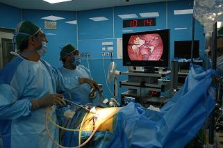 جراحی لوبکتومی لوب میانی ریه به روش توراکوسکوپی