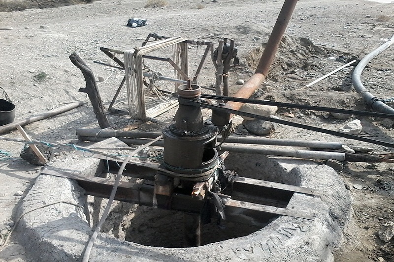 کف‌شکنی چاه برای رفع مشکل کمبود آب 9 روستای کاشان