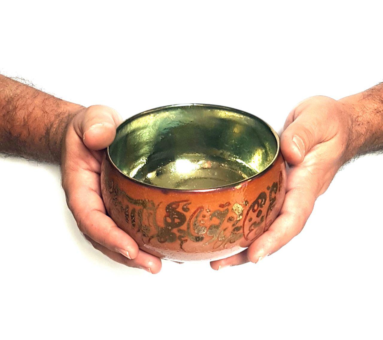 بفرمایید یک کاسه چای سبز اثر عباس اکبری هنرمند سفال معاصر کاشان