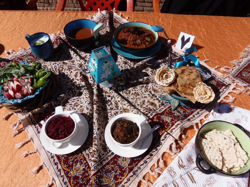 نخستین جشنواره غذایی ـ گردشگری کاشان با عنوان سفره کاشی